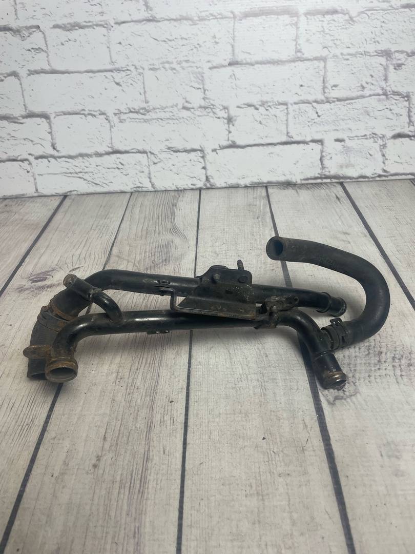 VW Passat B6 (2005-2010) для Трубка системы охлаждения ДВС металл