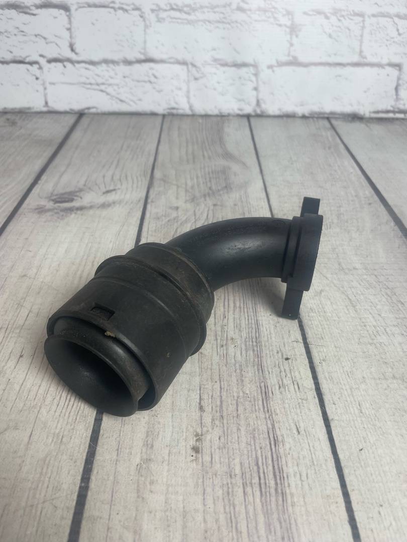 Audi A1 (2010-) для Фланец фоздухозаборника