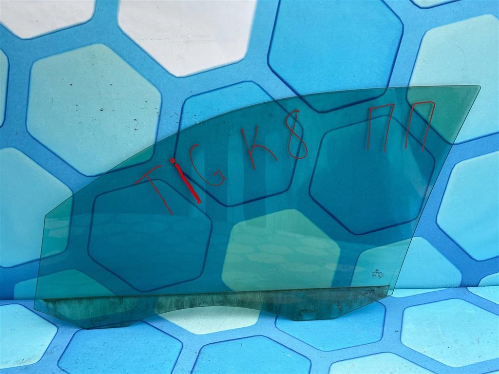 VW Tiguan 1 (2007-2011) для Стекло двери переднее правое