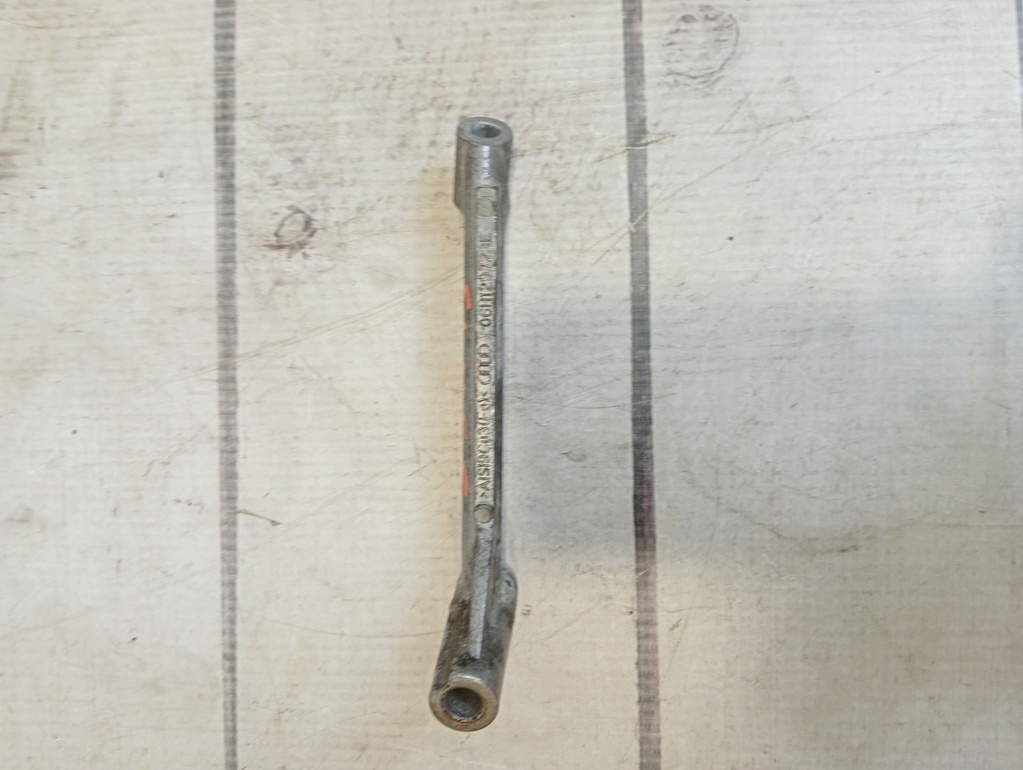 VW Passat B6 (2005-2010) для Кронштейн (сопут. товар)