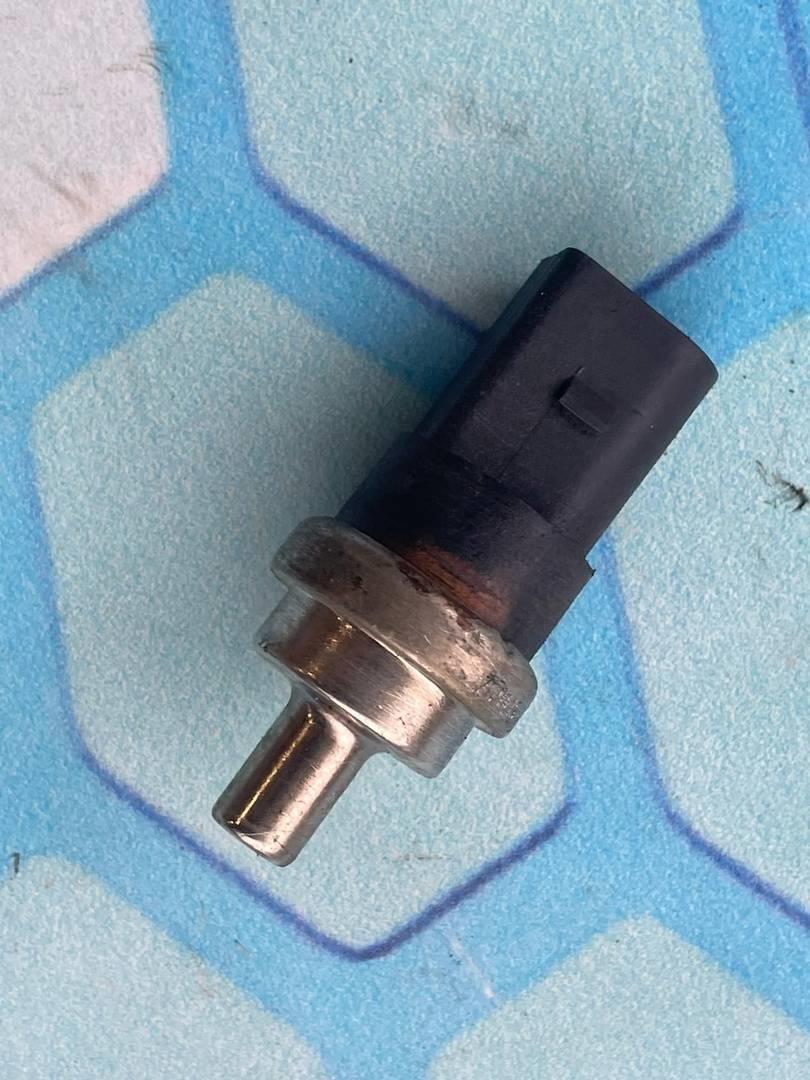 VW Tiguan 1 (2007-2011) для Датчик температуры охлаждающей жидкости