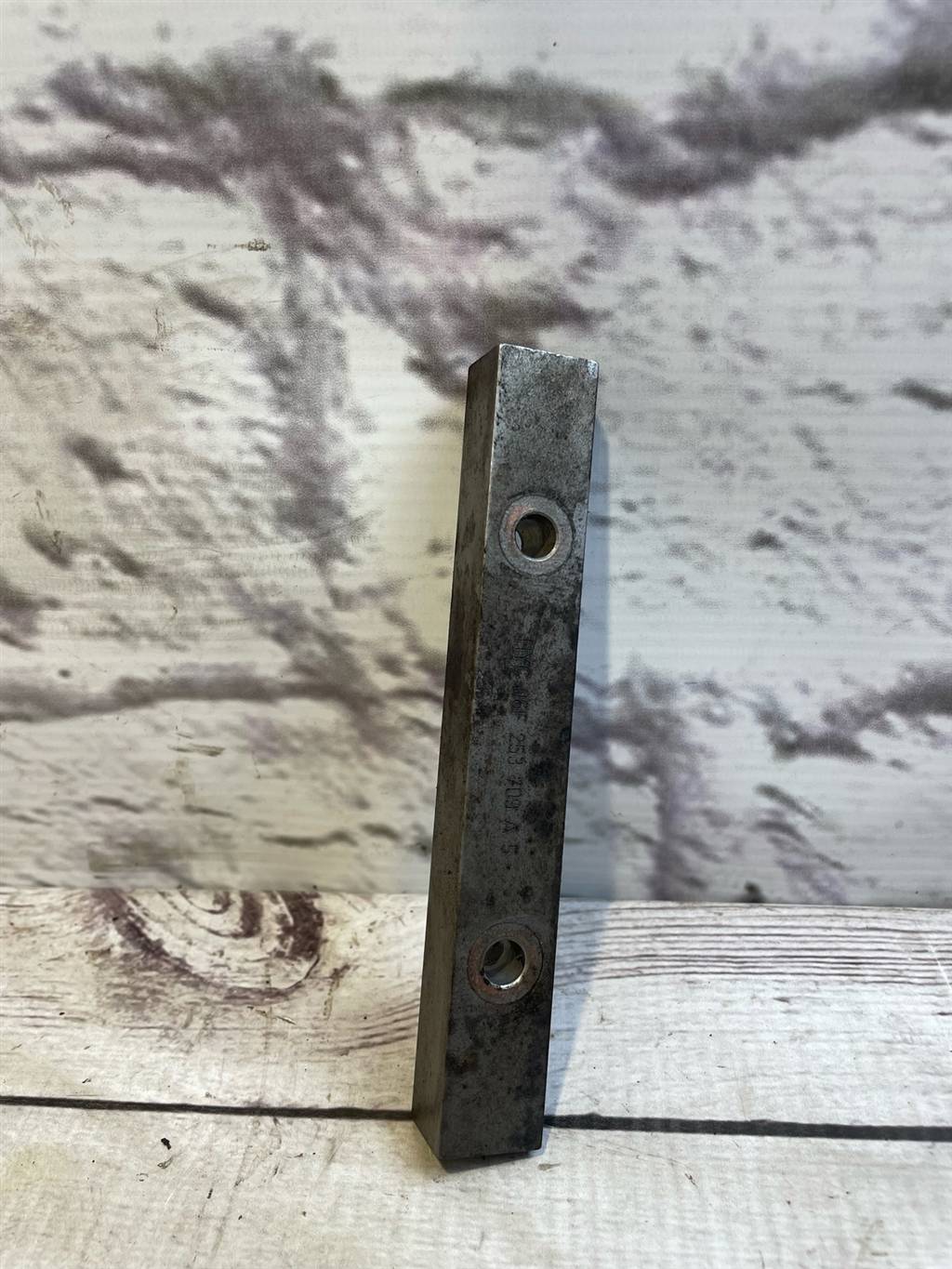 VW Tiguan 1 рест (2011-2016) для Кронштейн (сопут. товар)