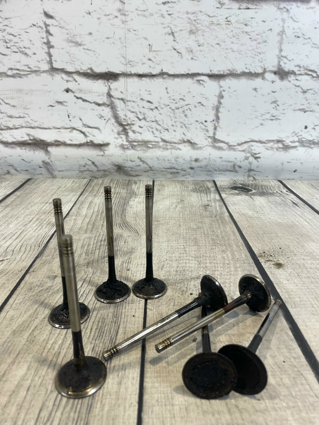 Audi A1 (2010-) для клапан впускной 