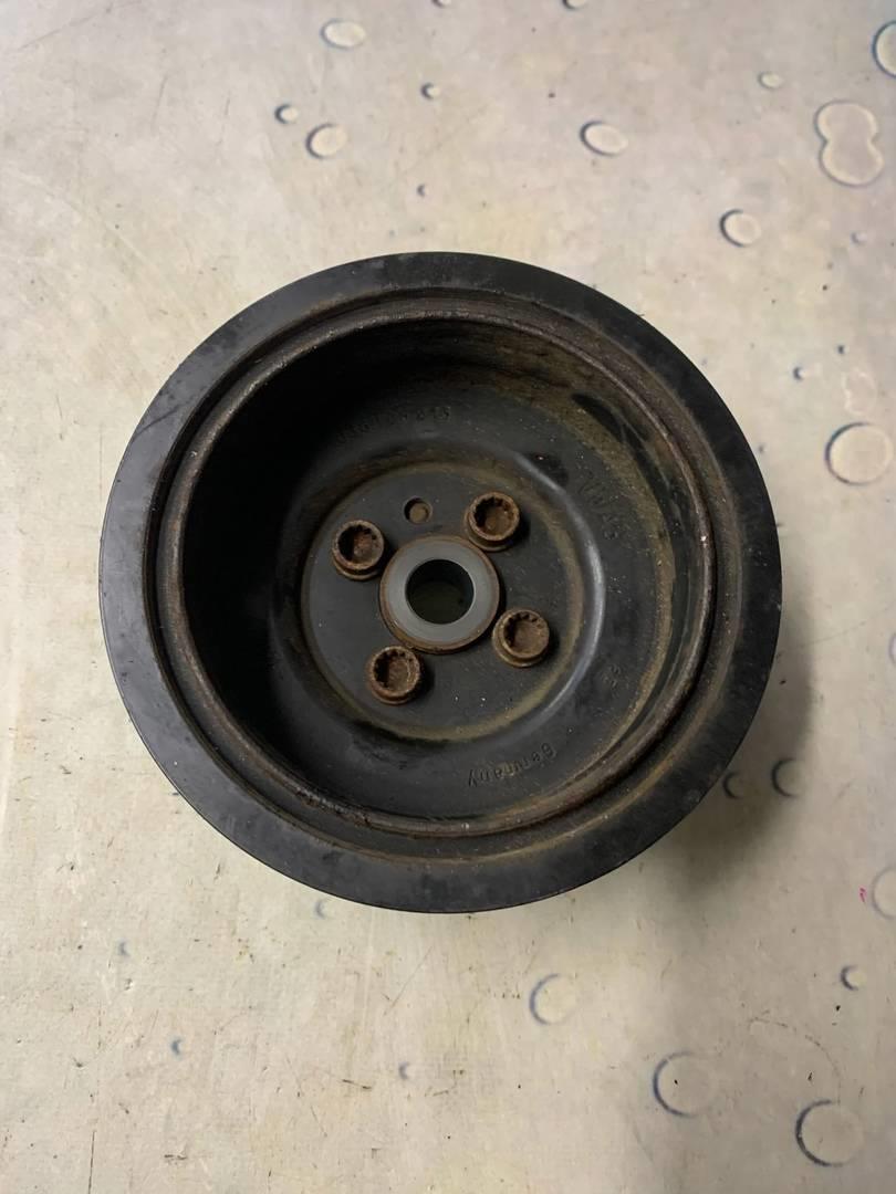 VW Passat B6 (2005-2010) для Шкив коленвала