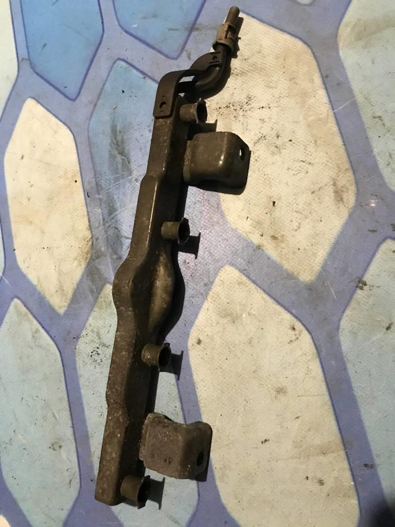 Mazda 3 BK (2002-2009) для Топливная рампа