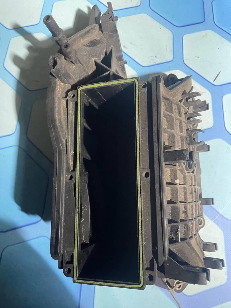 Audi A1 (2010-) для Коллектор впускной