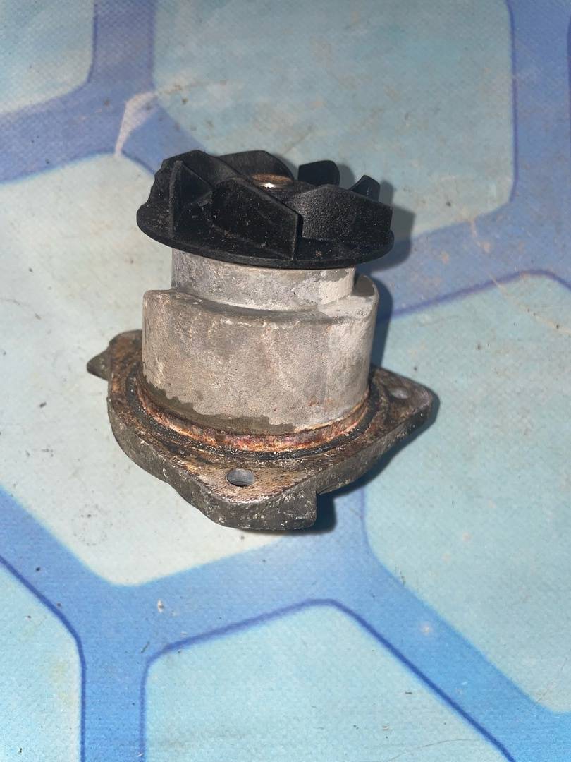 VW Touareg 1 (2002-2007) для Помпа