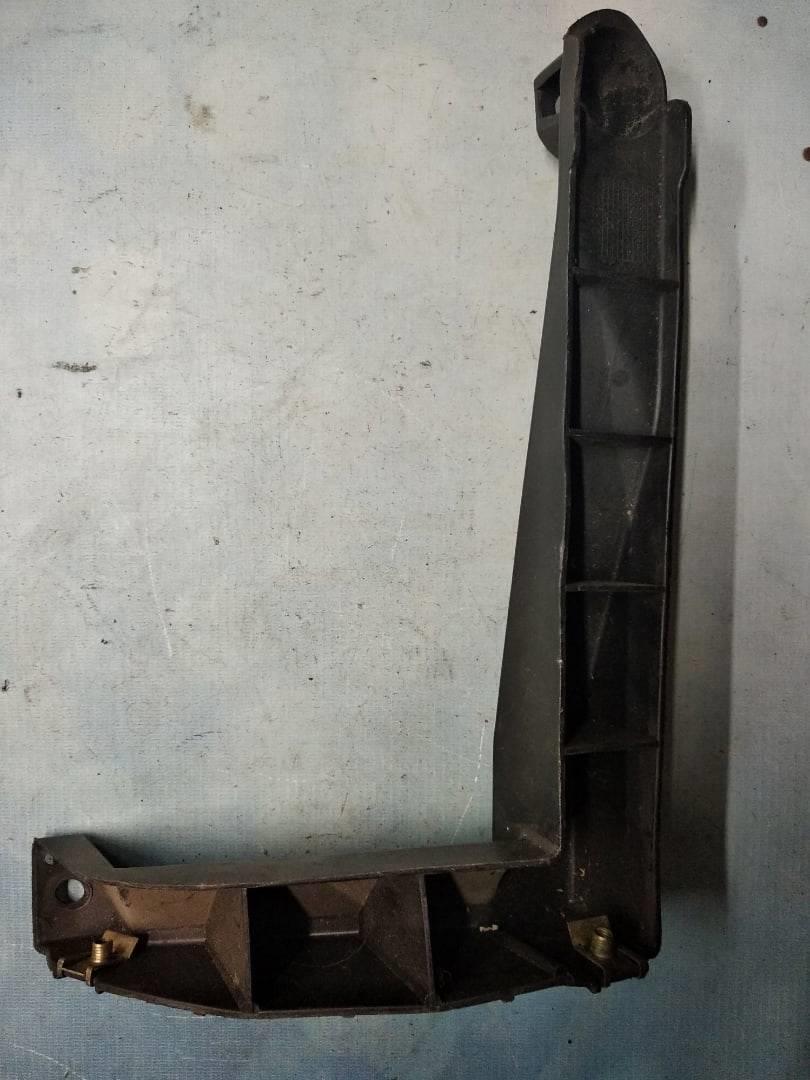 VW Touareg 1 (2002-2007) для Направляющая бампера задняя правая