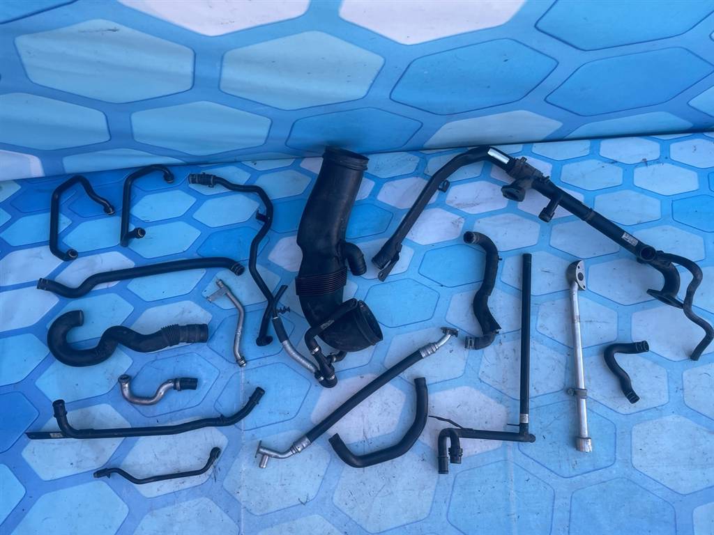 Audi A8 / D4 / 4E (2003-2010) для Комплект патрубков