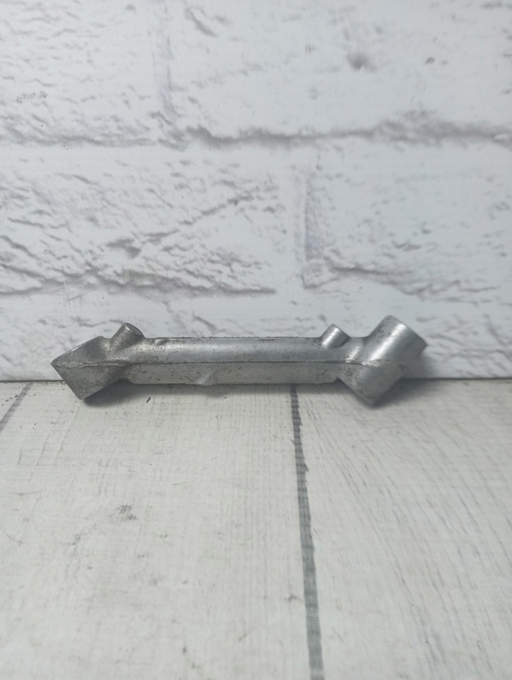 VW Passat B6 (2005-2010) для Кронштейн