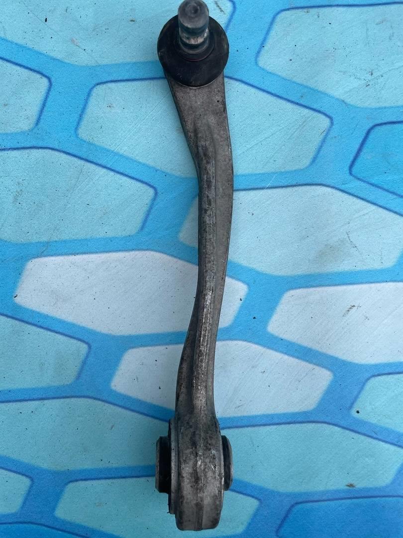 Audi A4 / B8 (2007-2015) для рычаг передний верхний левый