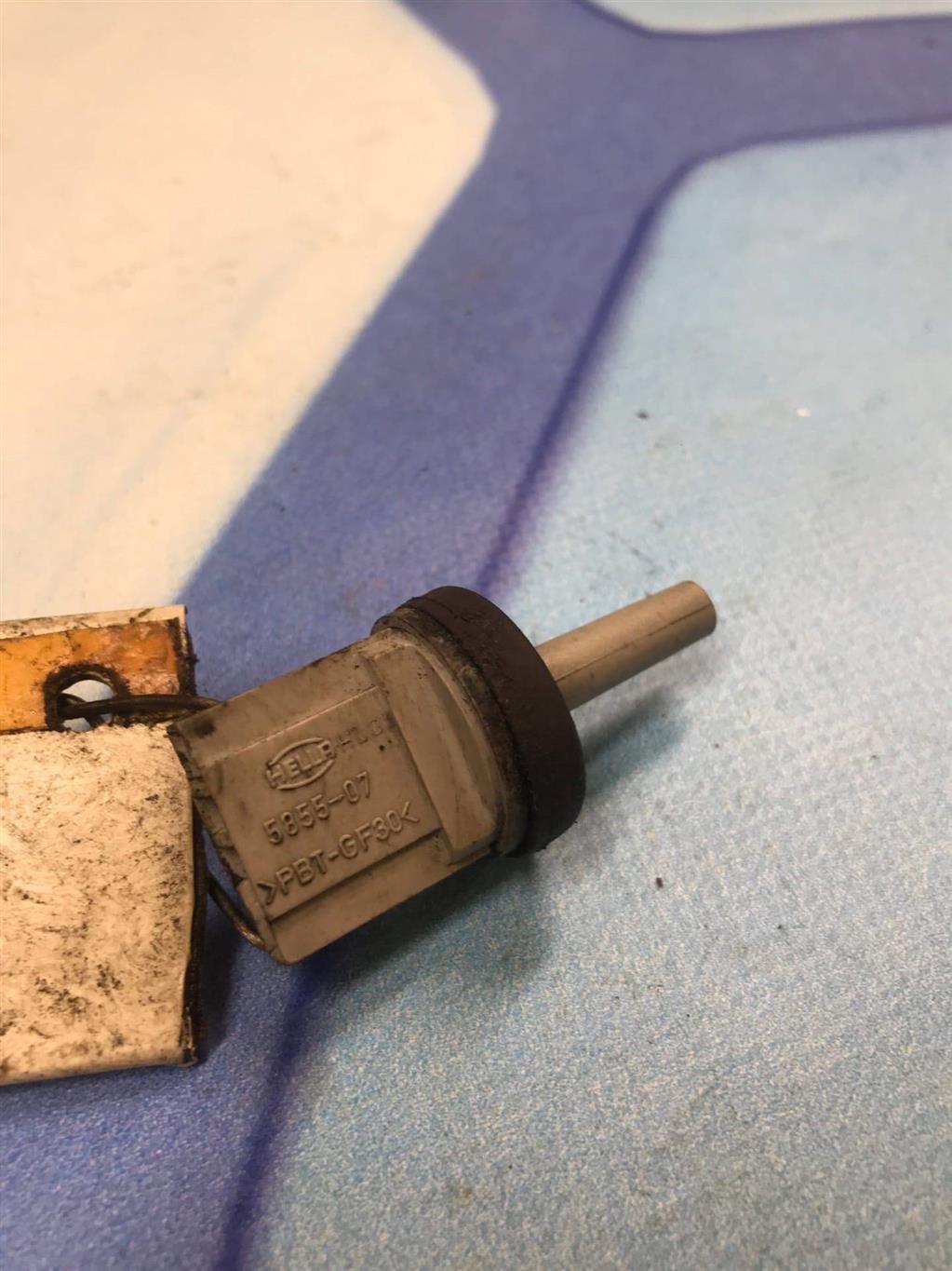 Audi A4 / B6 (2000-2004) для Датчик температуры воздуха