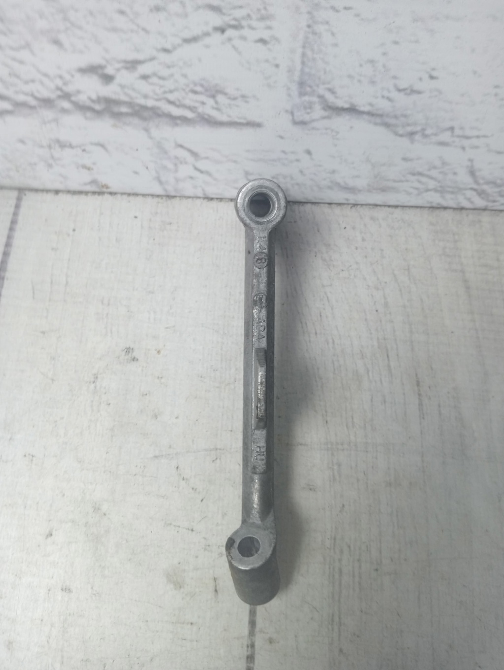 VW Passat B6 (2005-2010) для Кронштейн