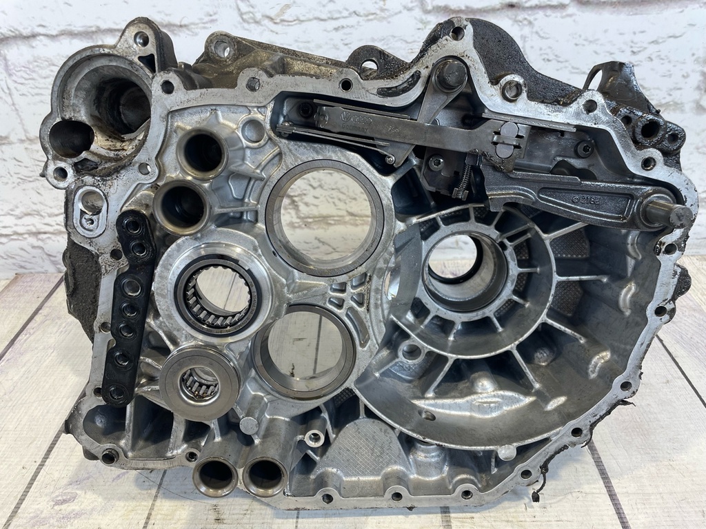 VW Passat B6 (2005-2010) для Корпус КПП