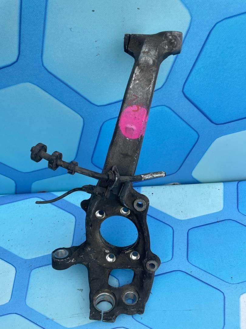 Audi Q5 / 8R (2008-2012) для Кулак поворотный передний правый