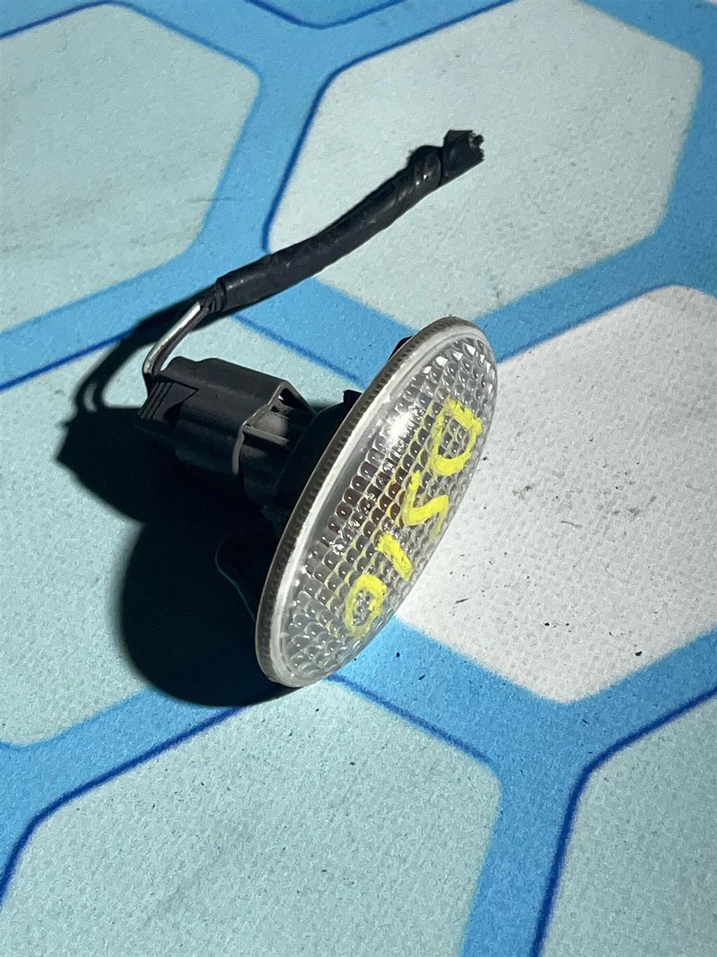 Mazda 3 BK (2002-2009) для Повторитель поворота в крыло