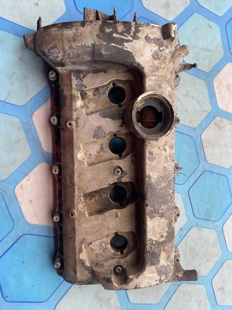 Audi A8 / D4 / 4E (2003-2010) для Клапанная крышка