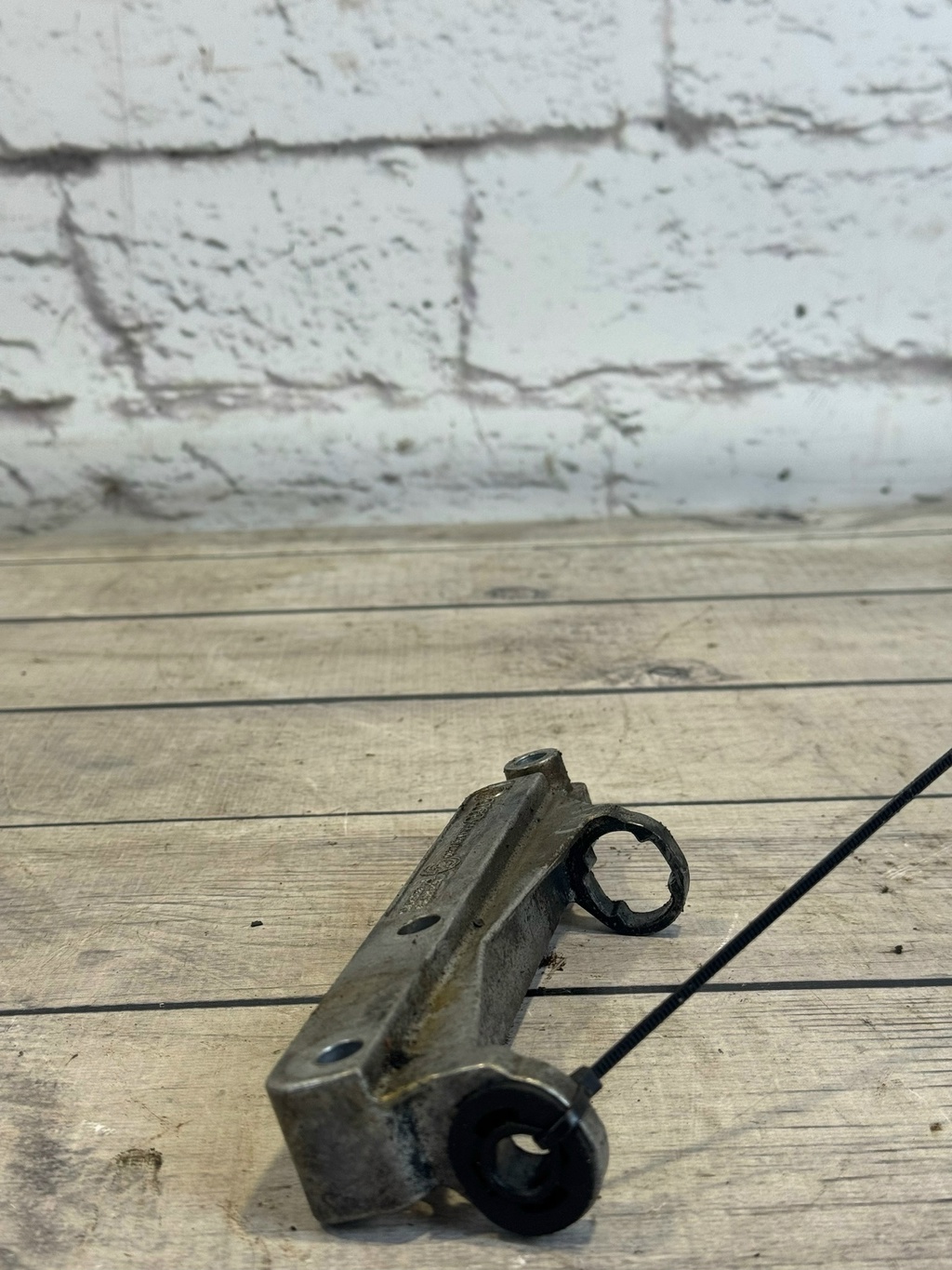 Skoda Octavia / A5 1Z / (2004-2013) для Кронштейн (сопут. товар)