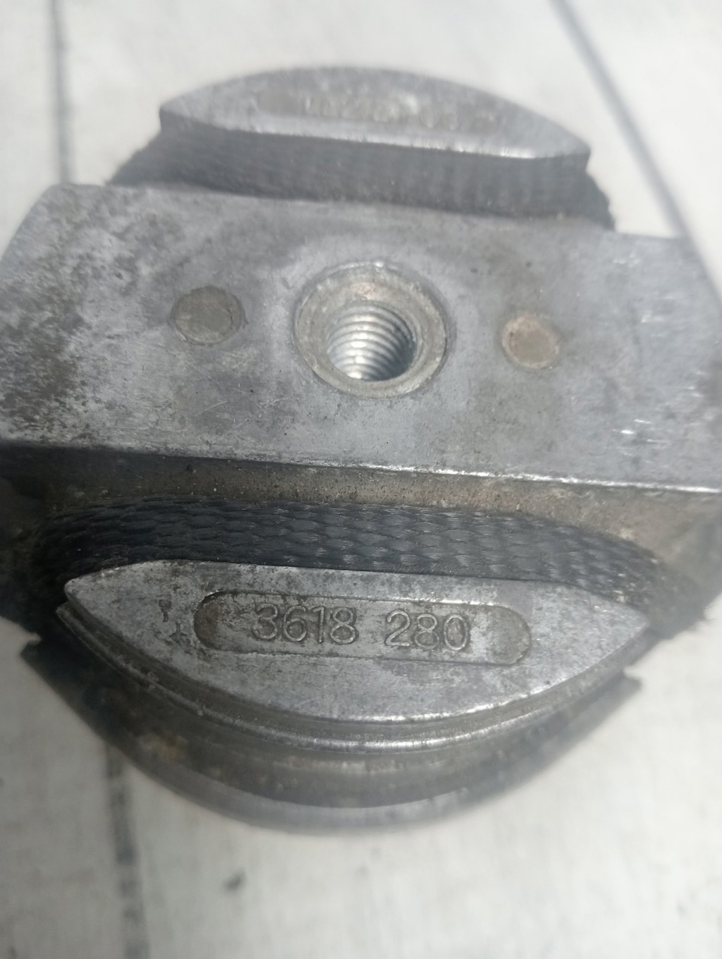 Audi A6 / C5 (1997-2004) для Опора КПП