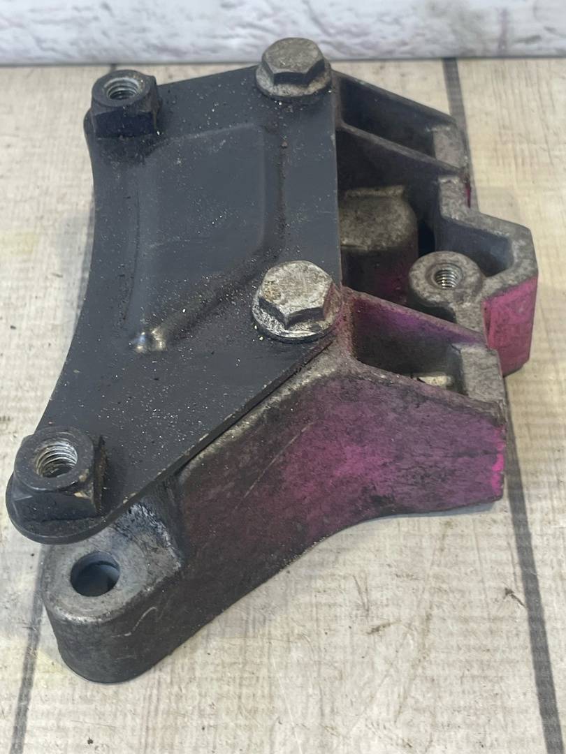 Skoda Octavia / A5 1Z / (2004-2013) для Кронштейн кпп