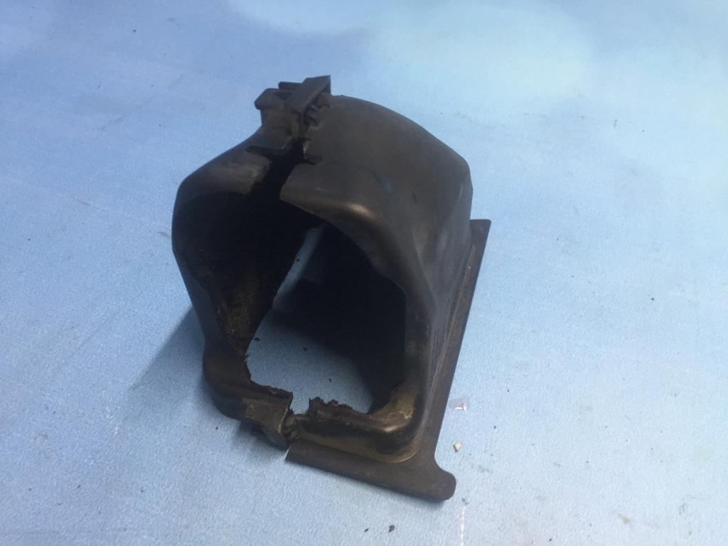 VW Jetta (2006-2011) для Пыльник двигателя