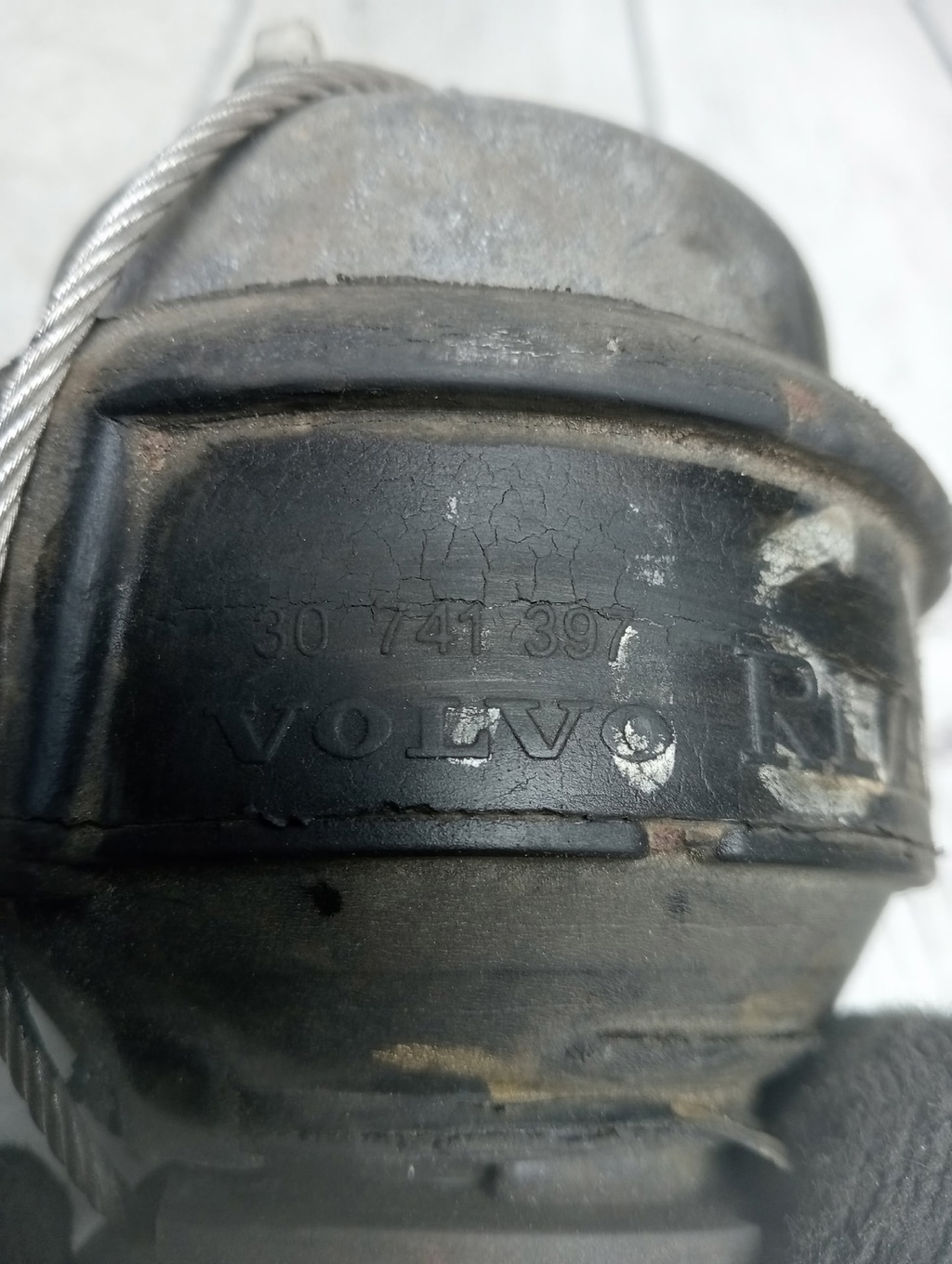 Volvo XC90 (2002-2015) для Опора двигателя