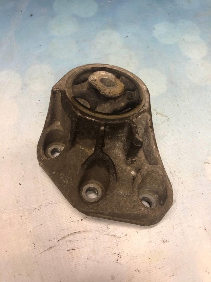 Audi A4 / B6 (2000-2004) для Опора заднего редуктора