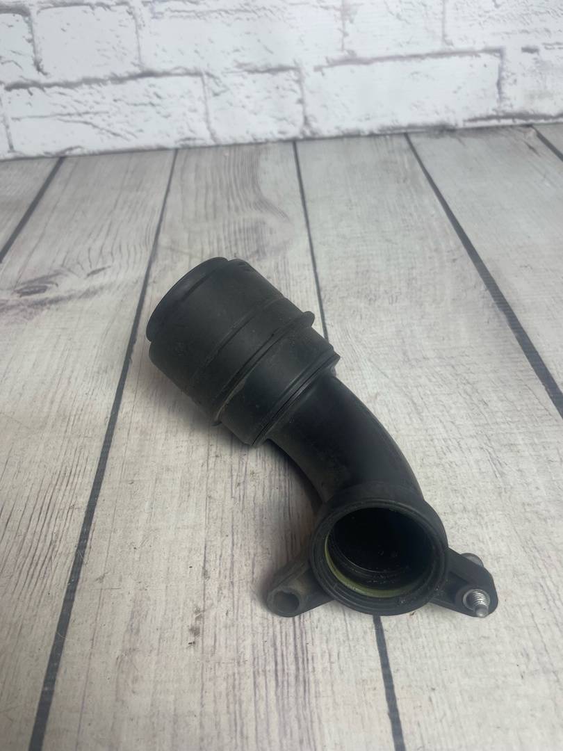 Audi A1 (2010-) для Фланец фоздухозаборника