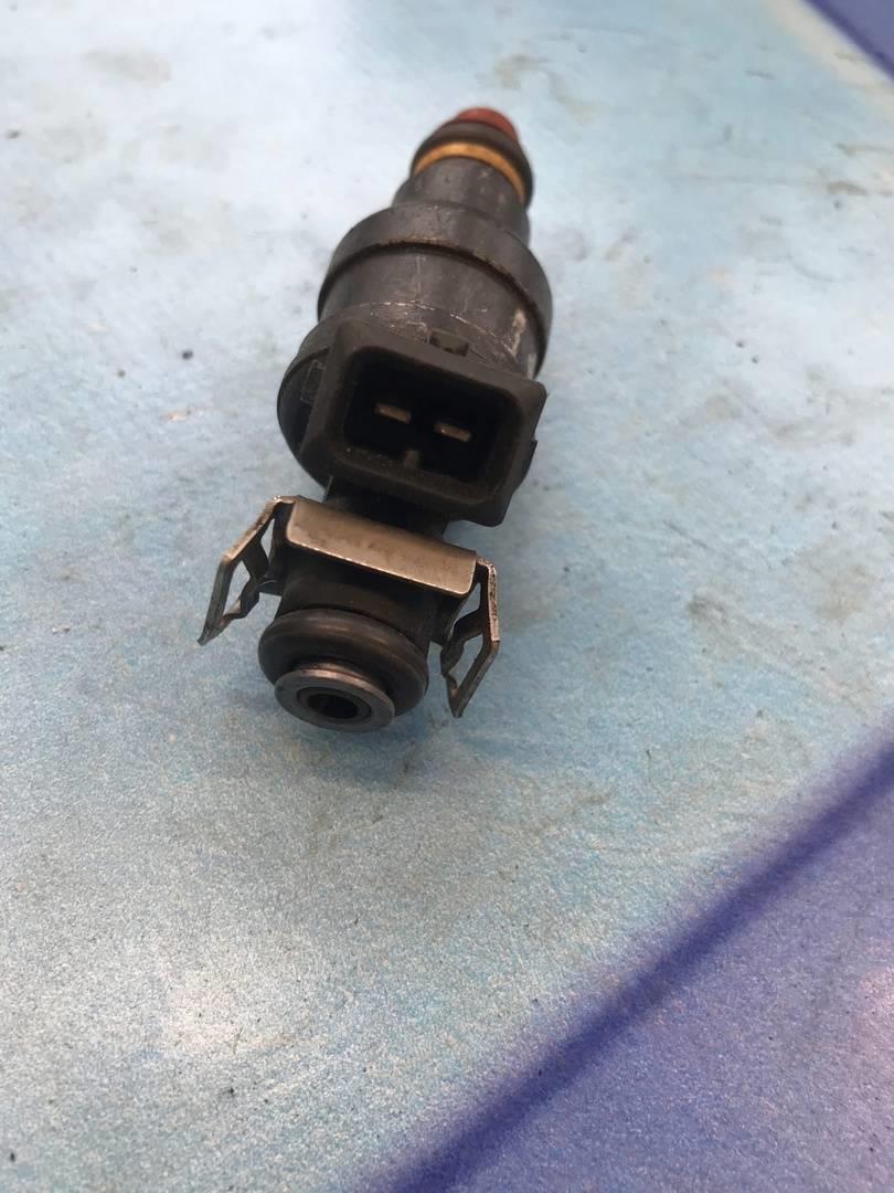 Audi A8 / D2 / 4D (1994-1998) для Форсунка топливная бензиновая