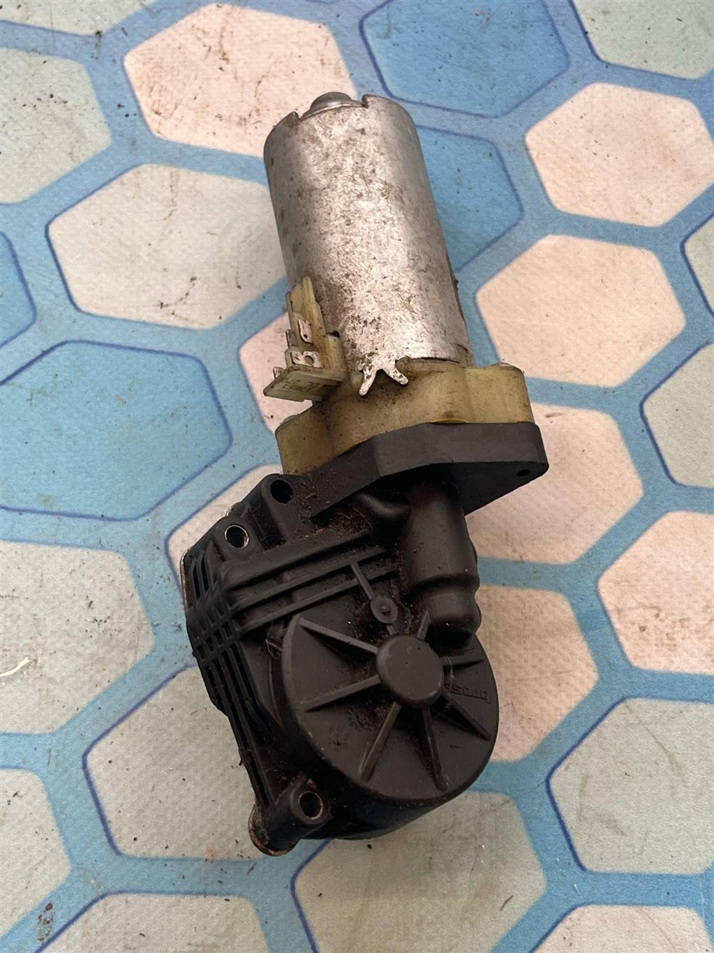 Audi A8 / D4 / 4E (2003-2010) для Моторчик регулировки сиденья