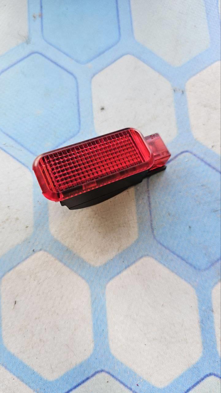 Audi Q5 / 8R (2008-2012) для Плафон двери