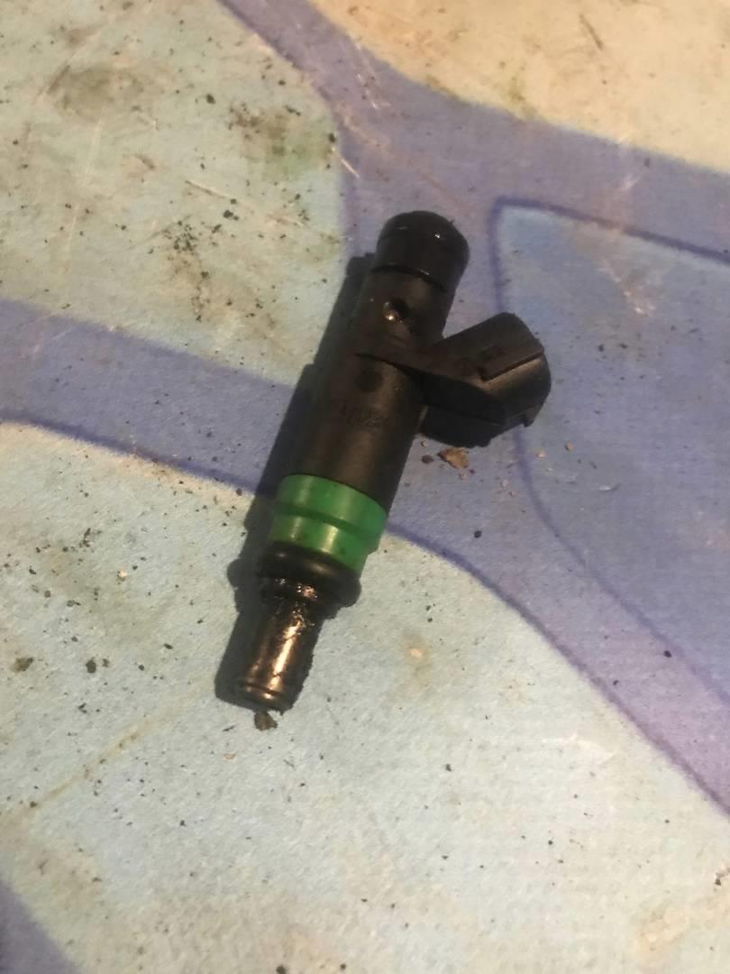 Audi A4 / B6 (2000-2004) для Форсунка топливная бензиновая