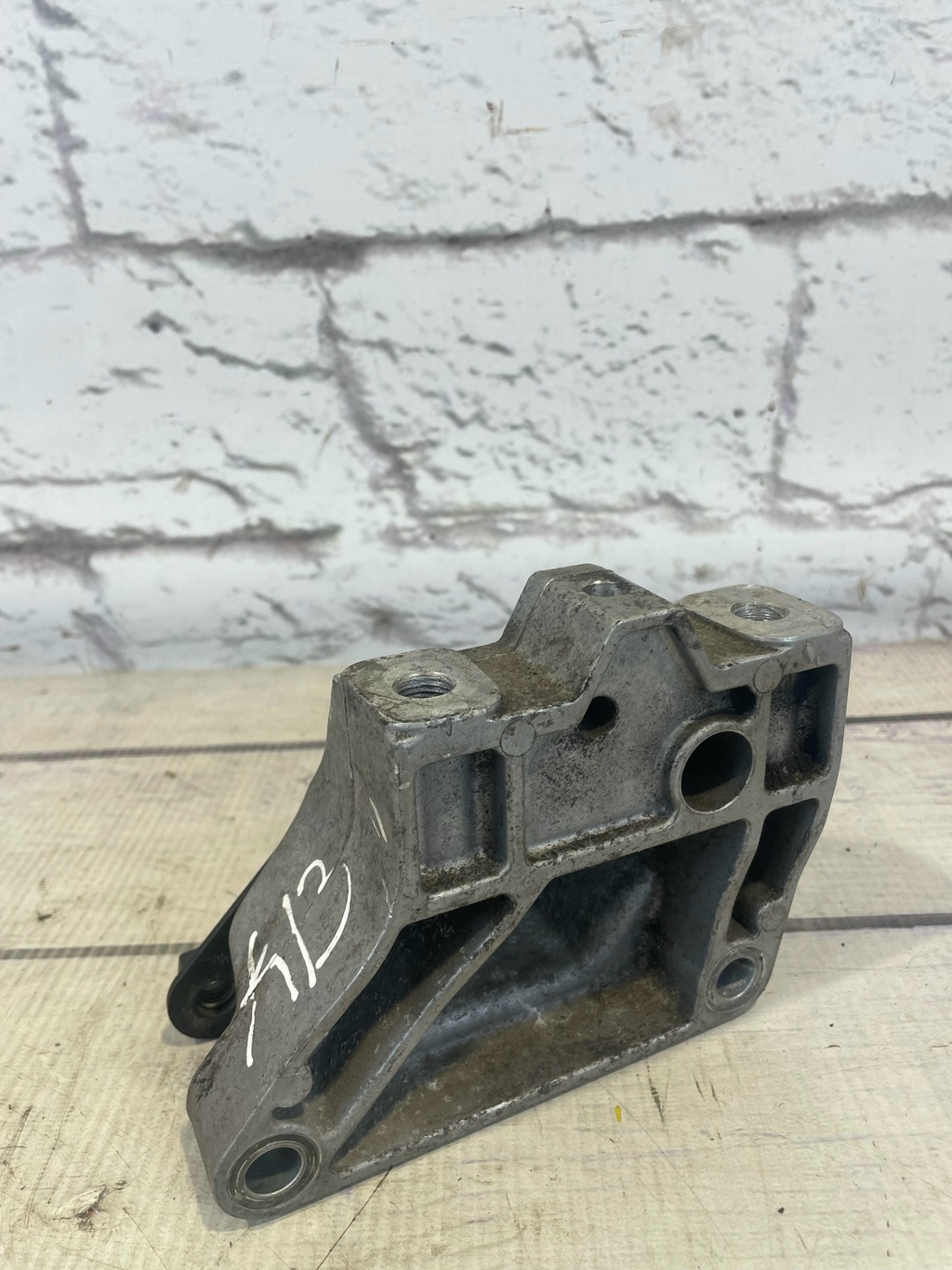 Skoda Octavia / A5 1Z / (2004-2013) для Кронштейн кпп