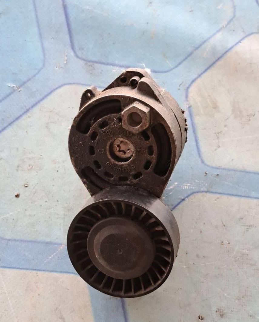 Audi A8 / D4 / 4E (2003-2010) для Ролик натяжителя ремня