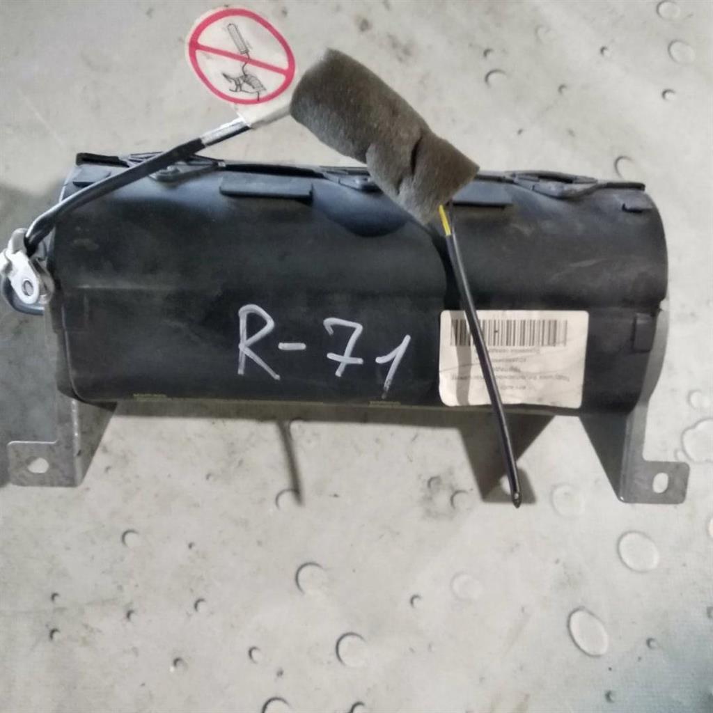 Audi A8 / D2 / 4D (1994-1998) для Подушка безопасности пассажира в торпедо