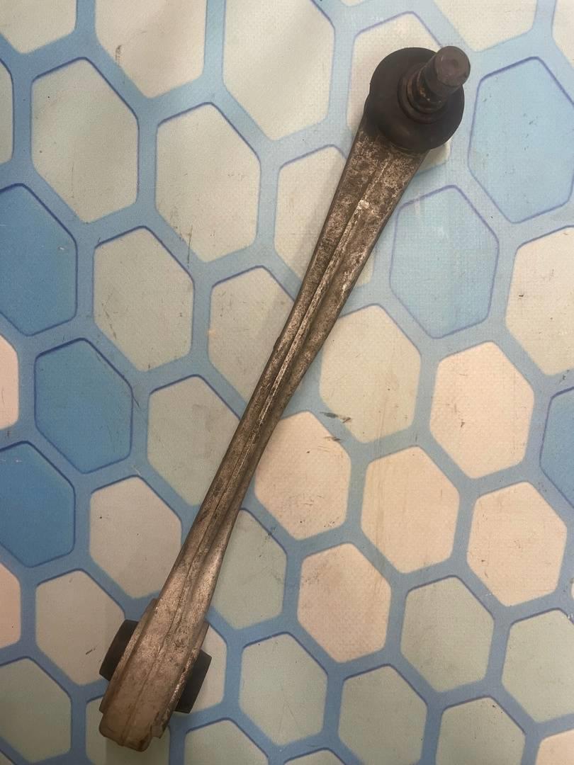 Audi A4 / B8 (2007-2015) для рычаг передний верхний левый