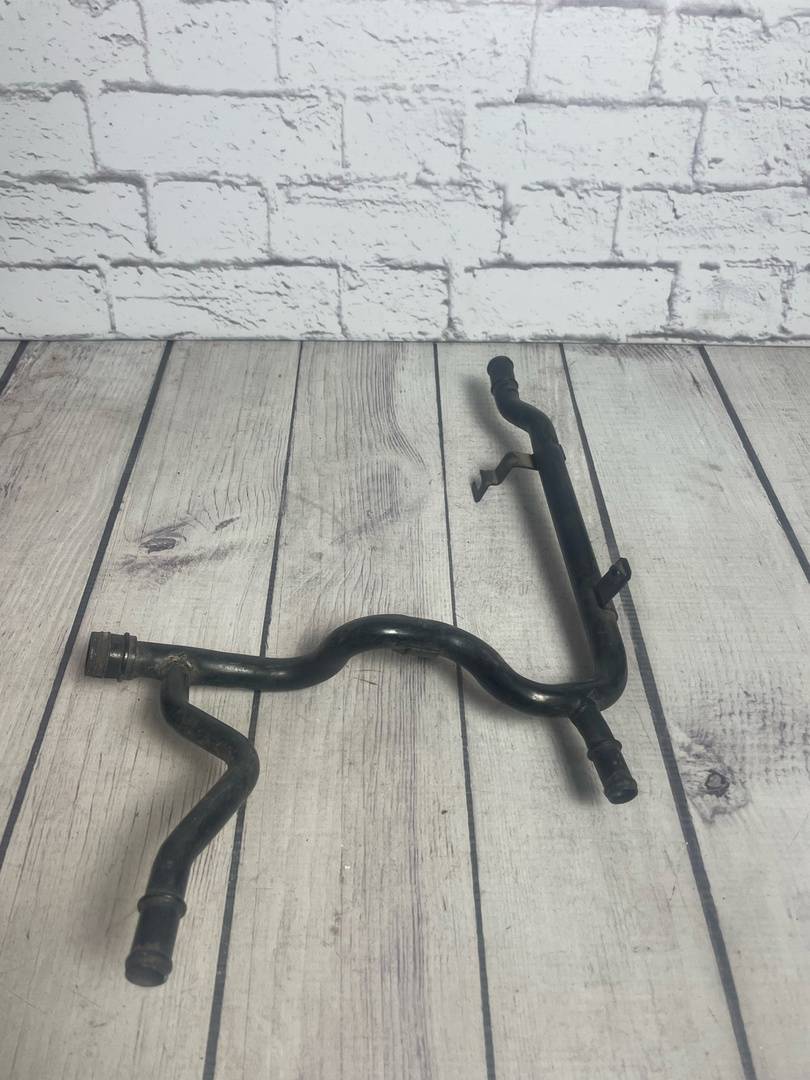 VW Passat B6 (2005-2010) для Трубка системы охлаждения ДВС металл