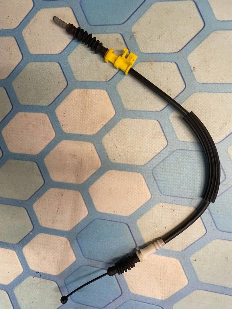 Audi Q5 / 8R (2008-2012) для Трос открывания передней двери