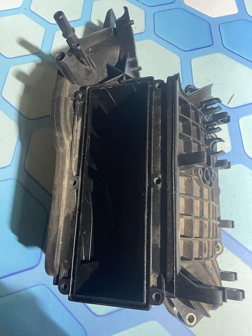 Audi A1 (2010-) для Коллектор впускной