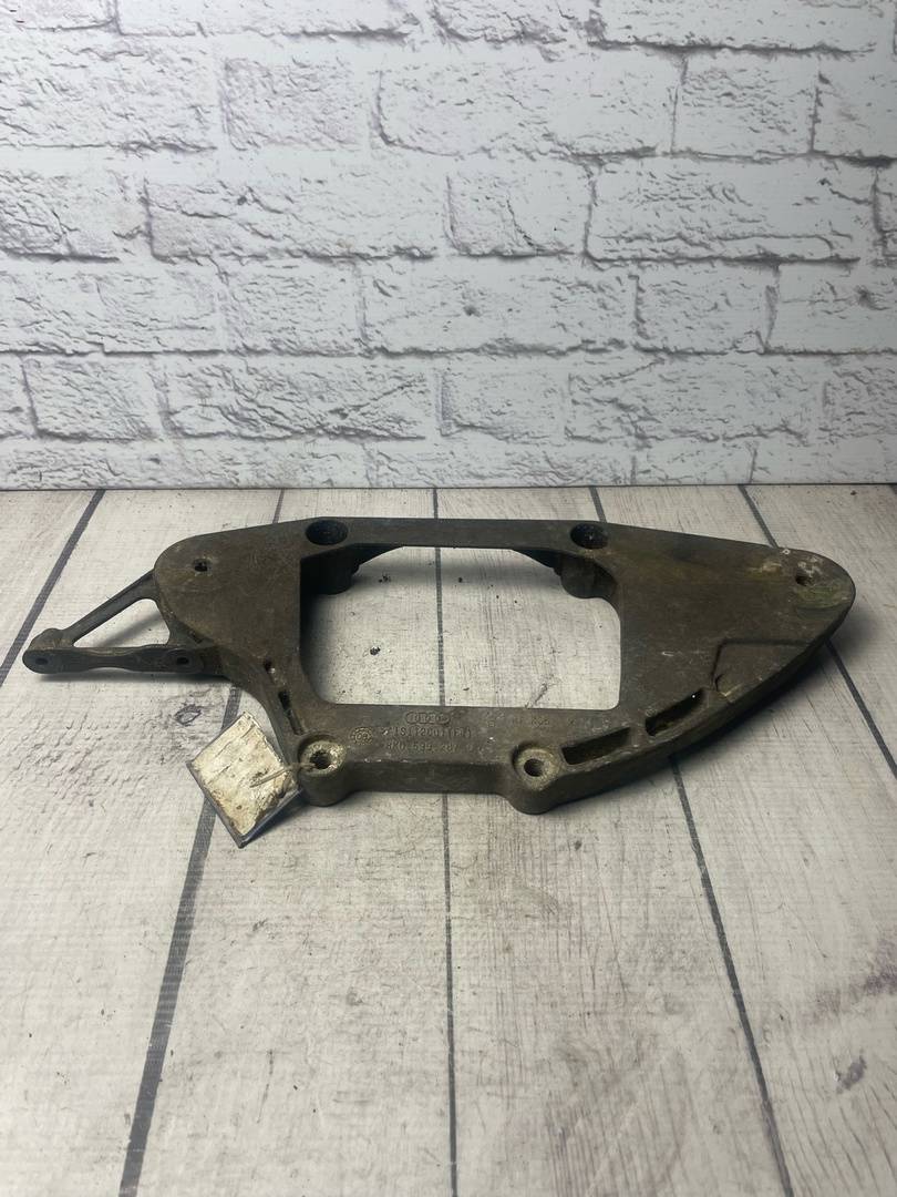 Audi Q5 / 8R (2008-2012) для Кронштейн редуктора