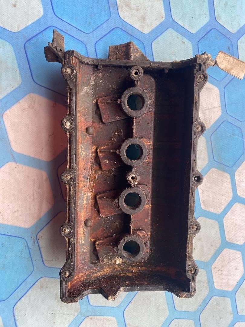 Audi A8 / D4 / 4E (2003-2010) для Клапанная крышка