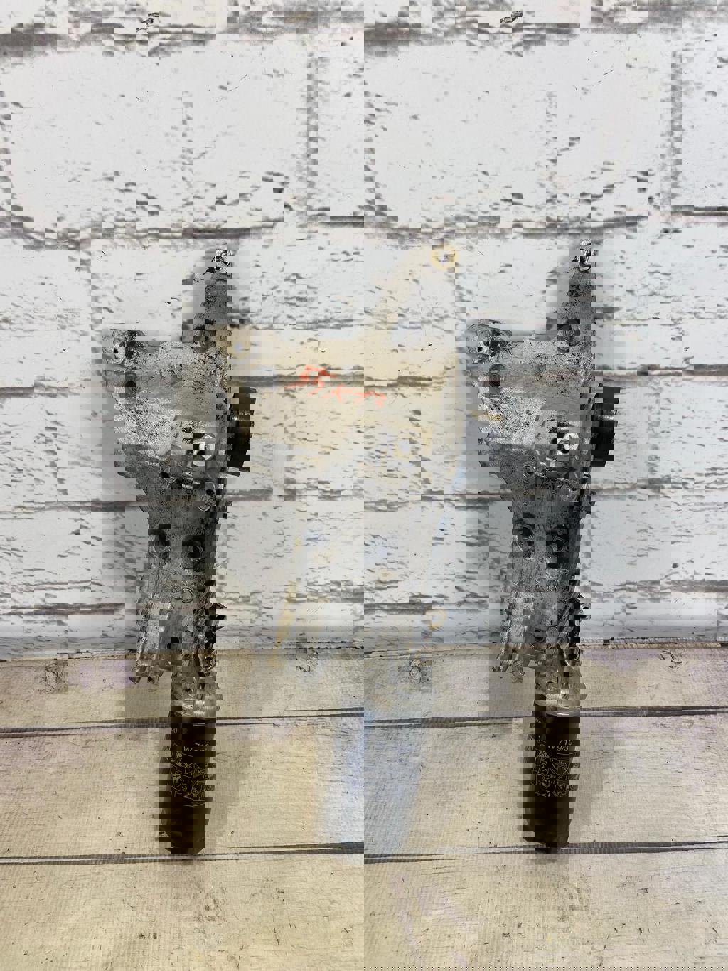 VW Passat CC (2008-) для Кронштейн генератора