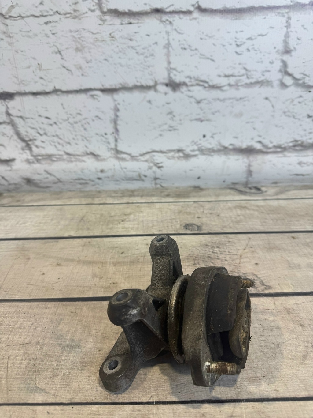 Audi A4 / B7 (2005-2007) для Кронштейн кпп