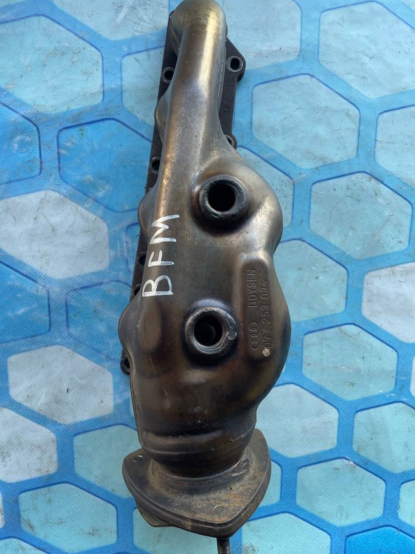 Audi A8 / D4 / 4E (2003-2010) для Коллектор выпускной