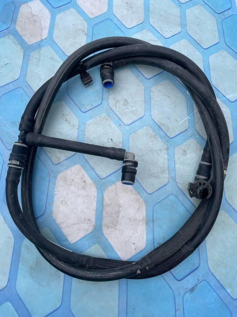 Audi A4 / B8 (2007-2015) для Шланг фароомывателя