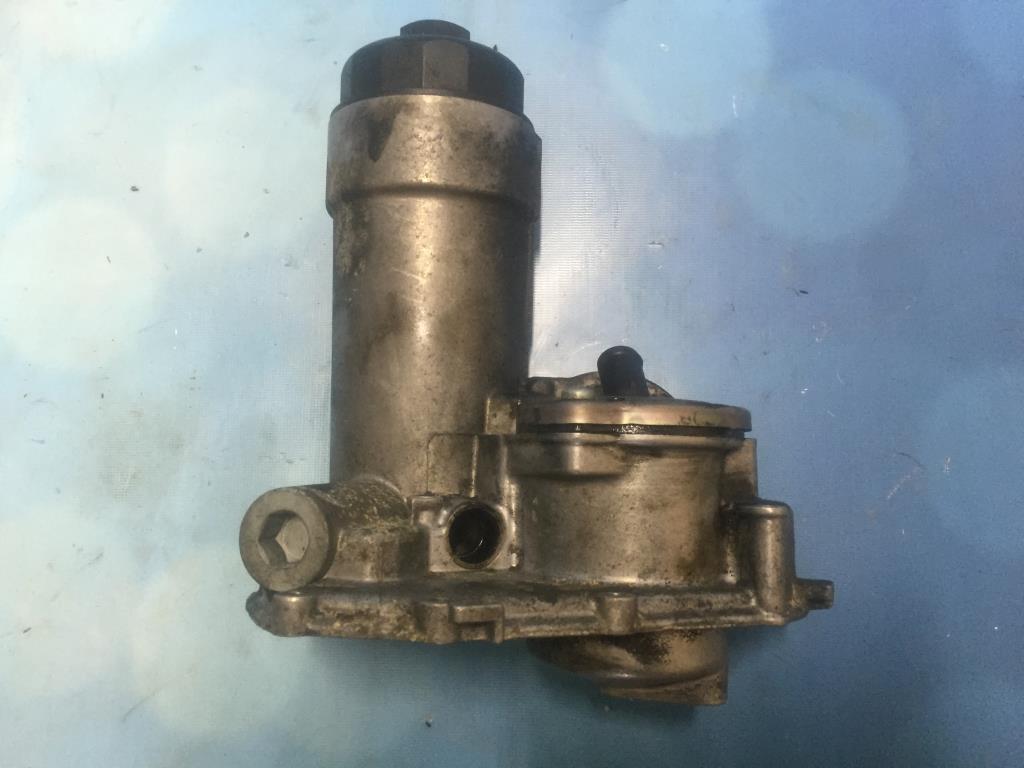 Audi A6 / C5 (1997-2004) для Кронштейн масляного фильтра