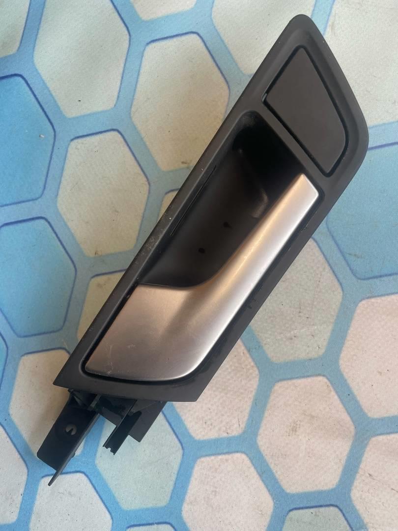 Audi Q5 / 8R (2008-2012) для Ручка двери внутренняя задняя левая