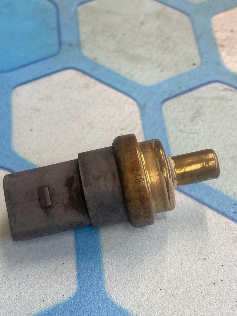 VW Tiguan 1 (2007-2011) для Датчик температуры охлаждающей жидкости