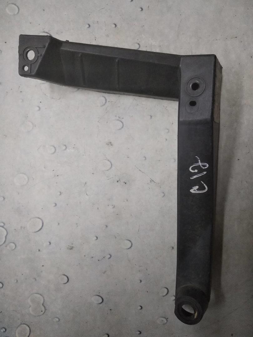 VW Touareg 1 (2002-2007) для Направляющая бампера задняя правая