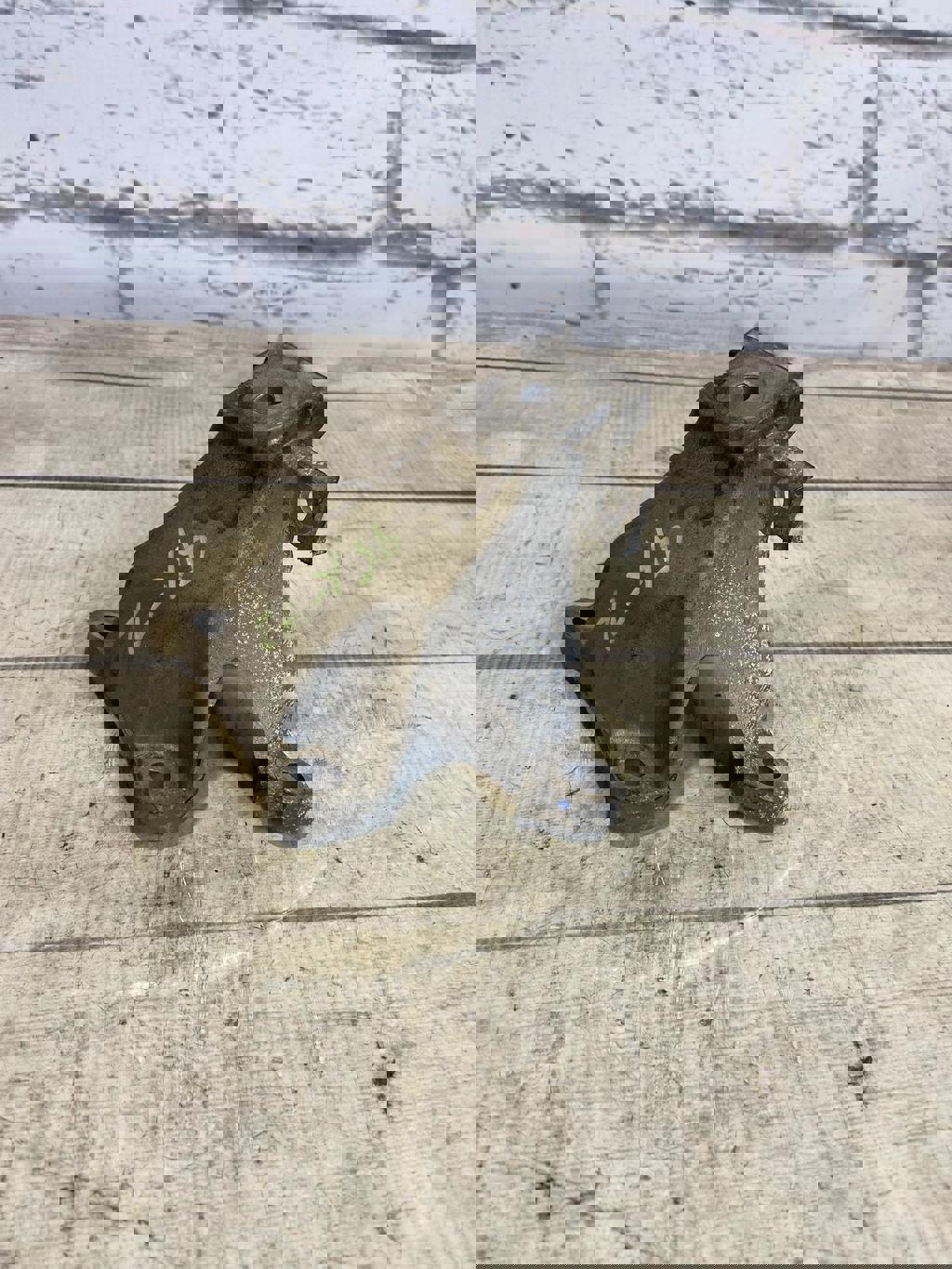 Audi A6 / C6 4F (2004-2011) для Кронштейн двигателя